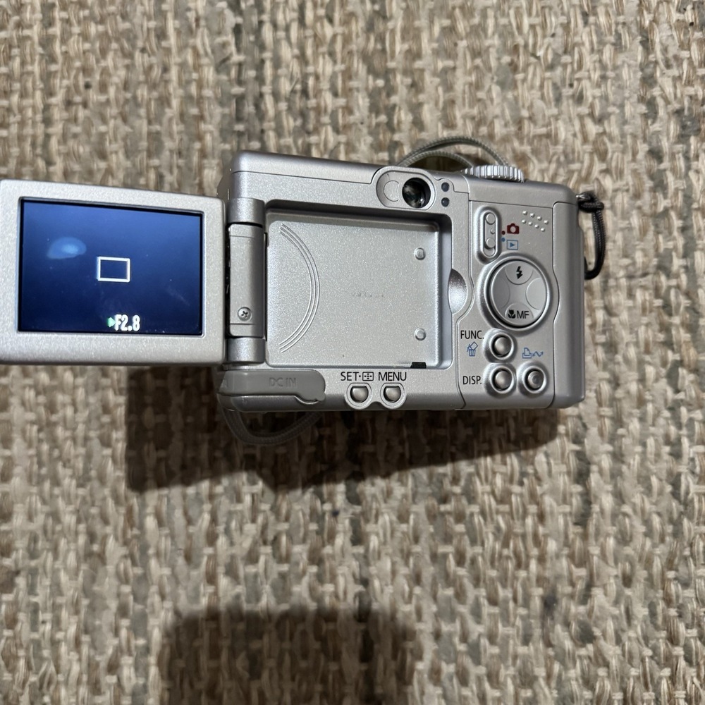 Silver Canon PowerShot A95 5 MP Digital Camera- Original Box, 2gb Mem Card.